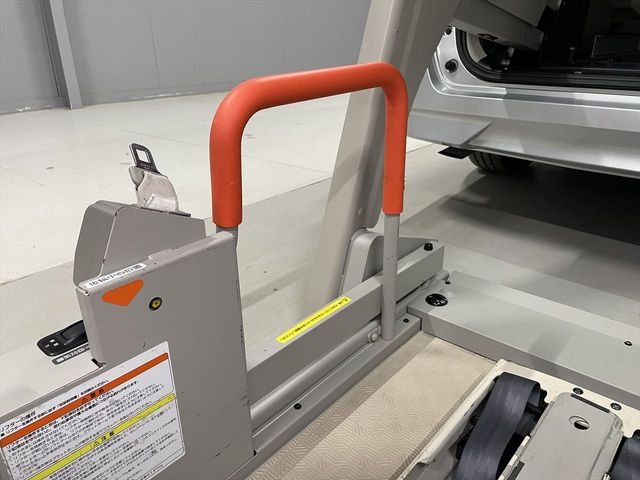 NISSAN SERENA  WG 2017 Image 31