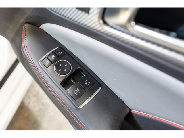 MERCEDES BENZ SLC CL 2018 Image 31