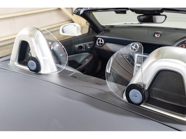 MERCEDES BENZ SLC CL 2018 Image 31