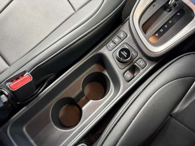 TOYOTA YARIS CROSS HYBRID 2021 Image 31