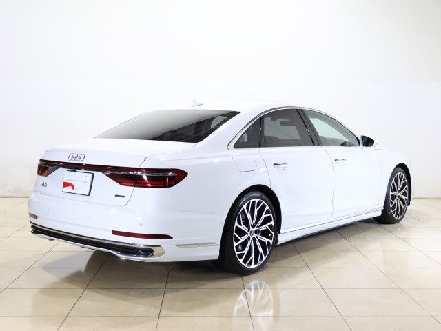 AUDI A8 2023 Image 31