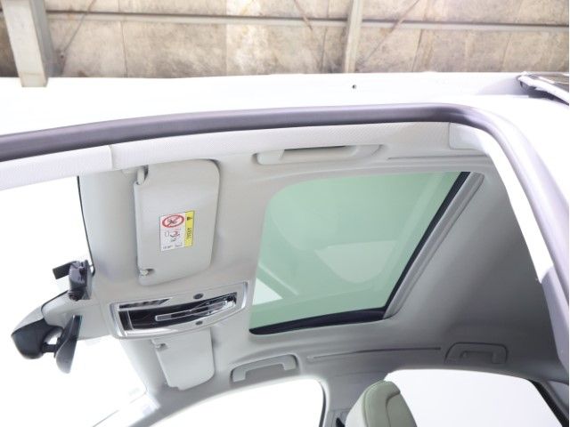 AUDI A8 2023 Image 31