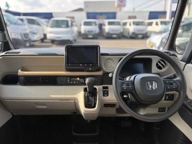 HONDA N BOX 2024 Image 31