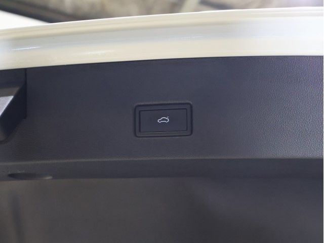 VOLKSWAGEN T-ROC 2021 Image 31