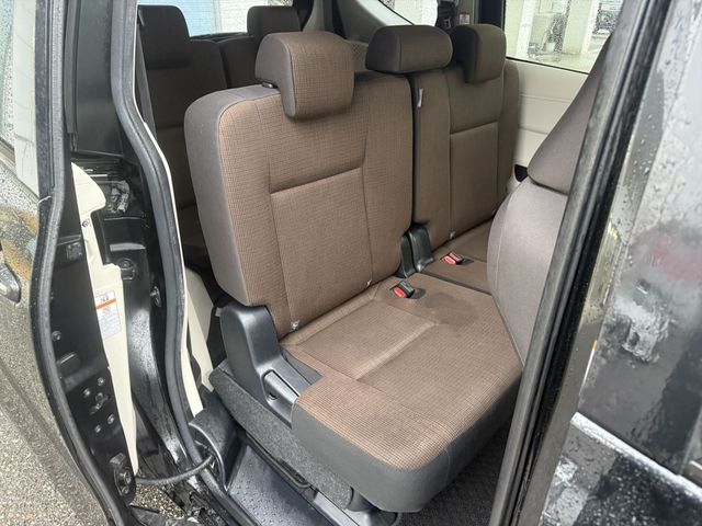 TOYOTA SIENTA 2017 Image 31