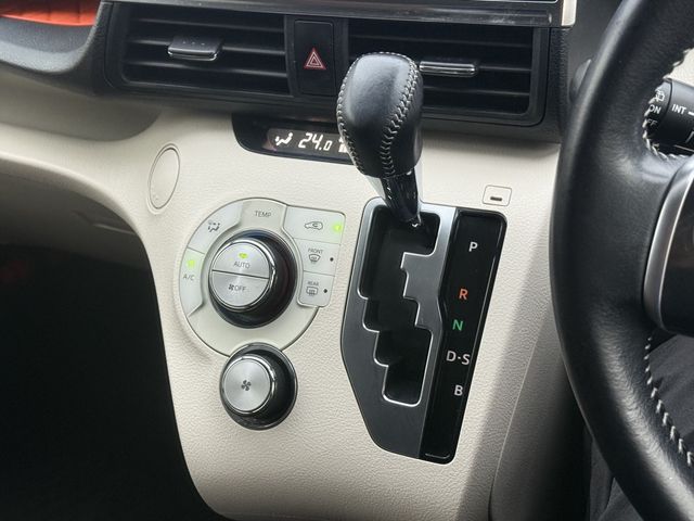 TOYOTA SIENTA 2017 Image 31