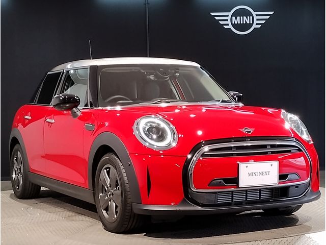 BMW MINI COOPER D 5DOOR 2022 Image 31