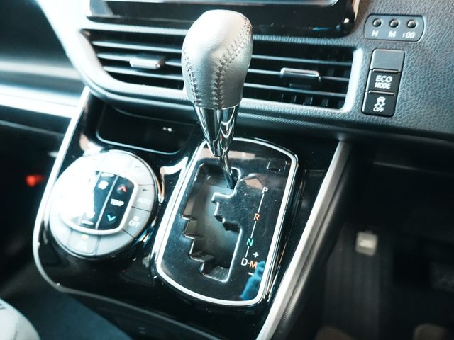 TOYOTA VOXY 2020 Image 31