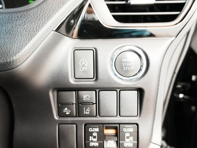 TOYOTA VOXY 2020 Image 31