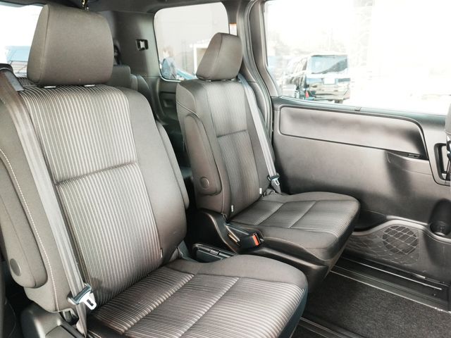 TOYOTA VOXY 2020 Image 31