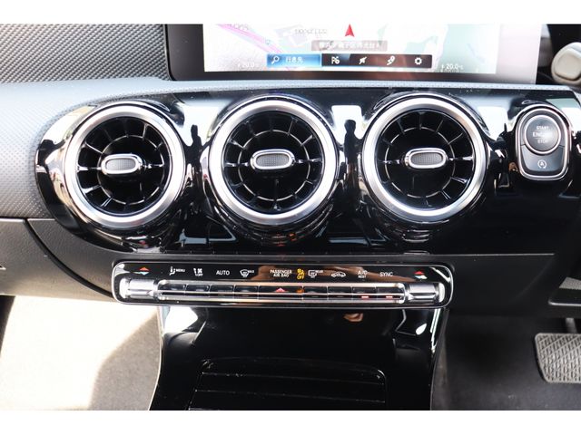 MERCEDES BENZ CLA SH 2021 Image 31