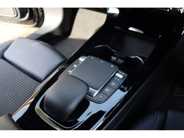 MERCEDES BENZ CLA SH 2021 Image 31