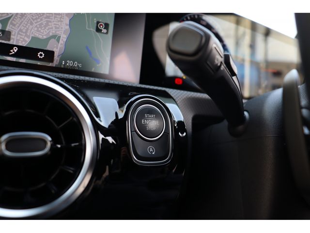 MERCEDES BENZ CLA SH 2021 Image 31