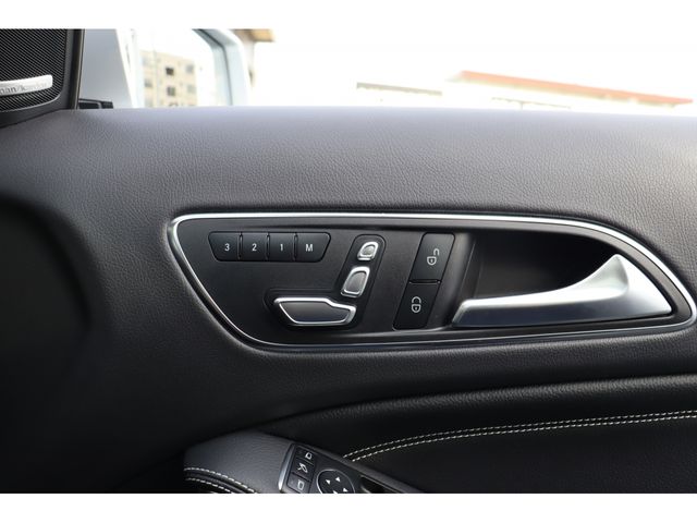 MERCEDES BENZ GLA CL 2019 Image 31