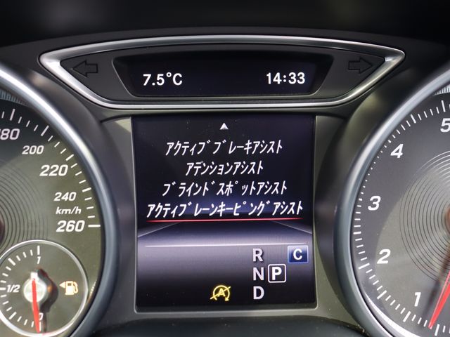 MERCEDES BENZ GLA CL 2019 Image 31