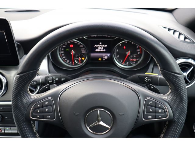 MERCEDES BENZ GLA CL 2019 Image 31