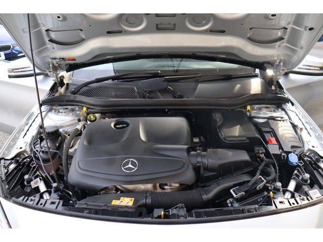 MERCEDES BENZ GLA CL 2019 Image 31