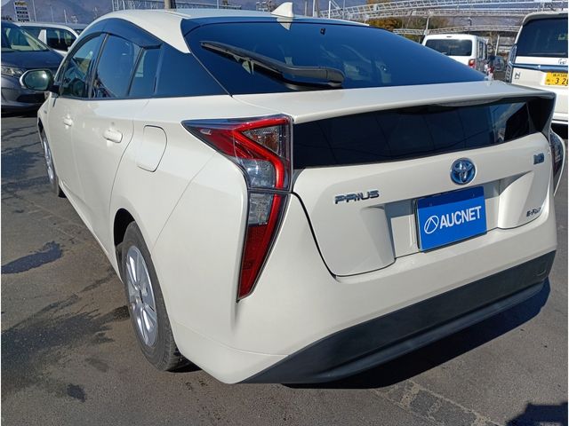 TOYOTA PRIUS 4WD 2015 Image 31