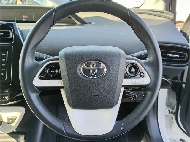 TOYOTA PRIUS 4WD 2015 Image 31