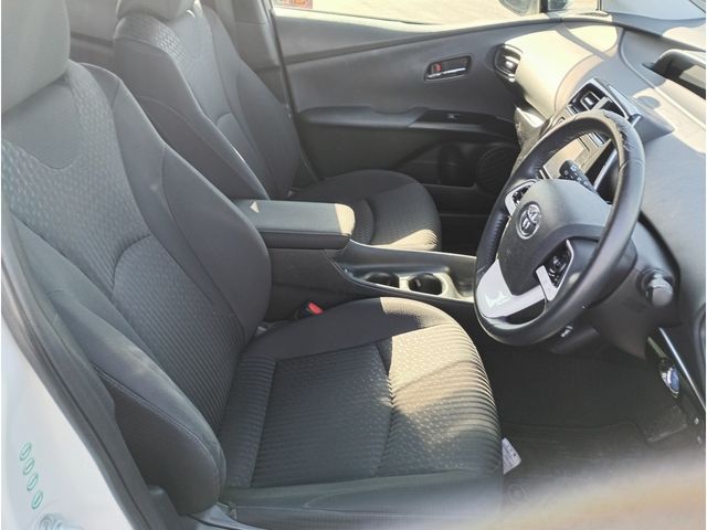 TOYOTA PRIUS 4WD 2015 Image 31