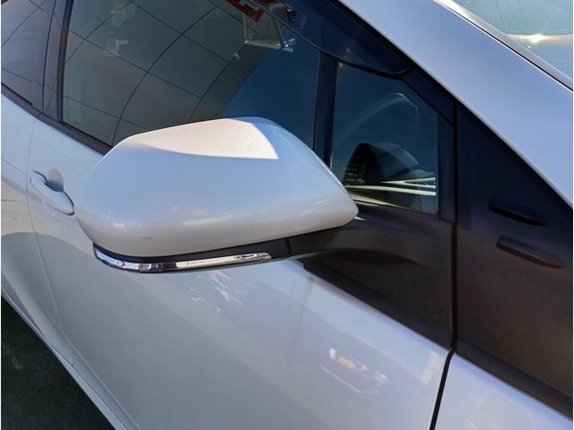 TOYOTA PRIUS 4WD 2015 Image 31