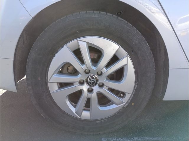 TOYOTA PRIUS 4WD 2015 Image 31