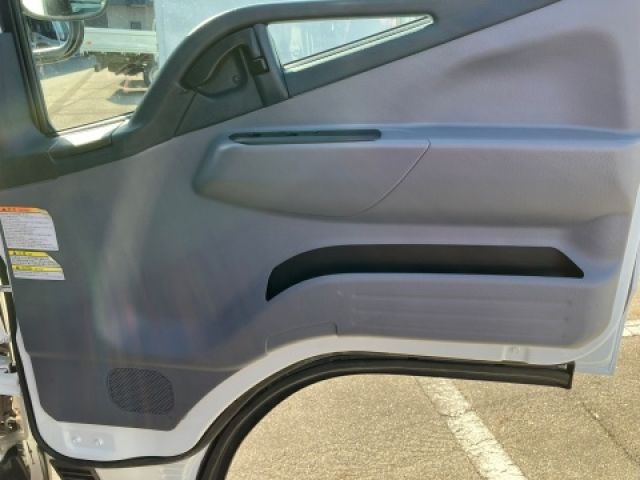 MITSUBISHI CANTER 2013 Image 31