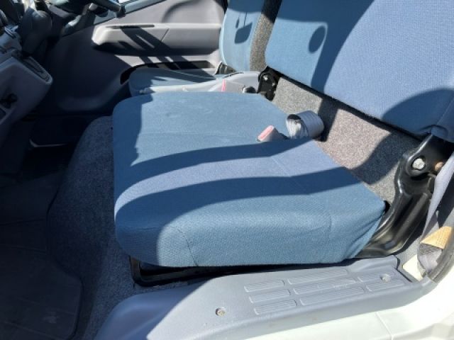 MITSUBISHI CANTER 2013 Image 31