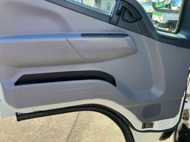 MITSUBISHI CANTER 2013 Image 31