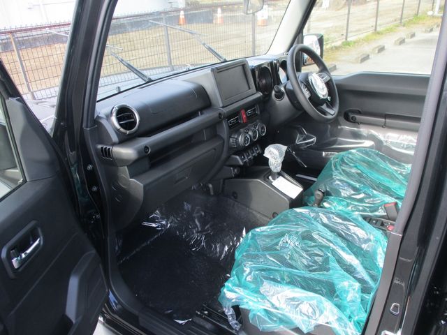 SUZUKI JIMNY NOMADE 2025 Image 31