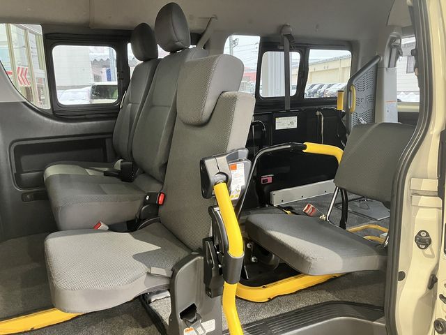 TOYOTA HIACE VAN 4WD 2018 Image 31