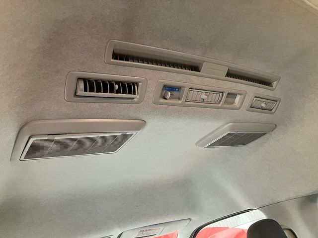 TOYOTA HIACE VAN 4WD 2018 Image 31