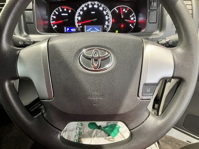 TOYOTA HIACE VAN 4WD 2018 Image 31