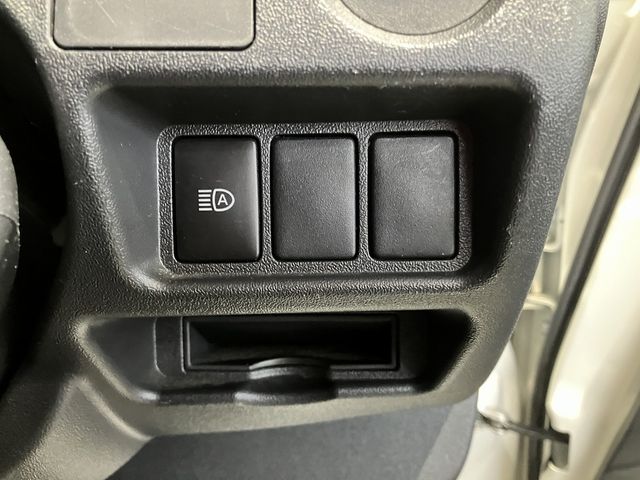 TOYOTA HIACE VAN 4WD 2018 Image 31