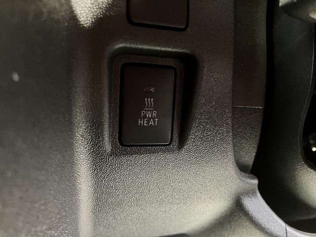 TOYOTA HIACE VAN 4WD 2018 Image 31