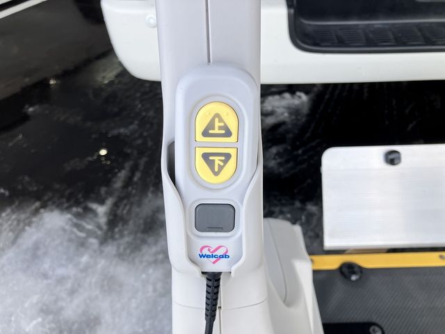 TOYOTA HIACE VAN 4WD 2020 Image 31