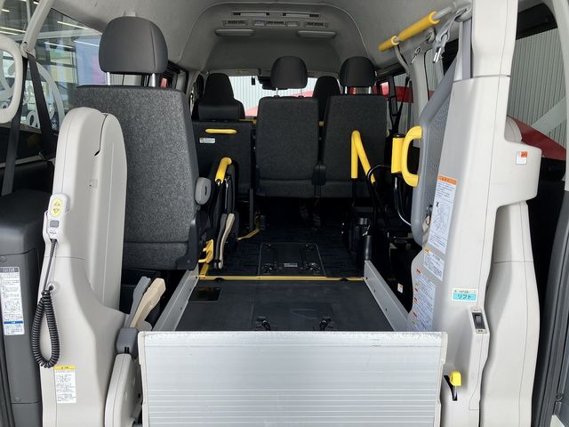 TOYOTA HIACE VAN 4WD 2020 Image 31