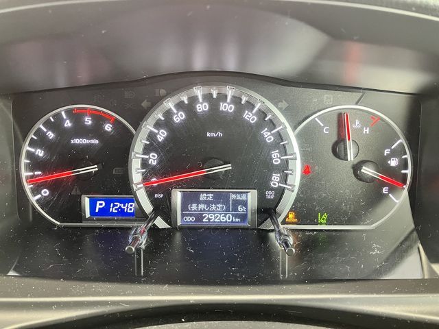 TOYOTA HIACE VAN 4WD 2020 Image 31