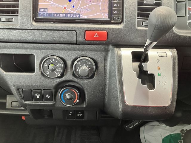 TOYOTA HIACE VAN 4WD 2020 Image 31