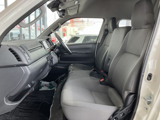 TOYOTA HIACE VAN 4WD 2020 Image 31