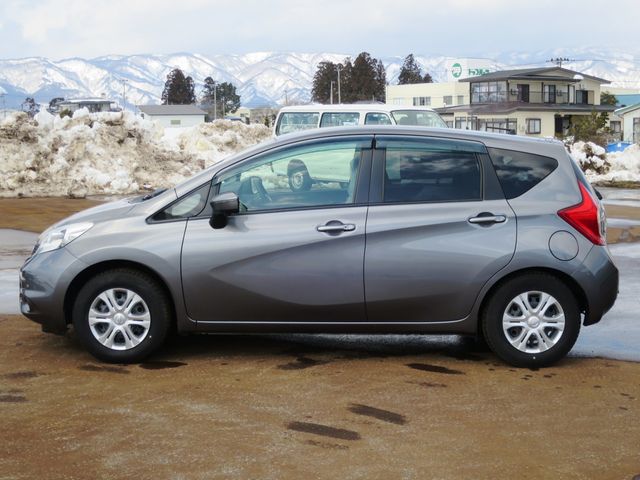 NISSAN NOTE 2015 Image 31