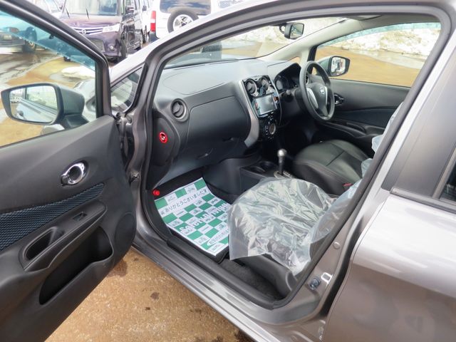 NISSAN NOTE 2015 Image 31