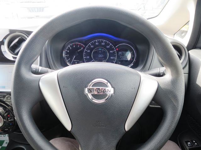 NISSAN NOTE 2015 Image 31