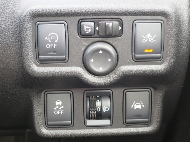 NISSAN NOTE 2015 Image 31