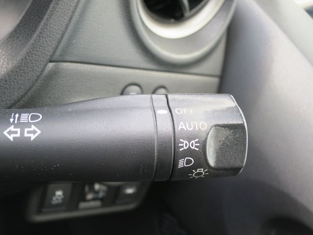 NISSAN NOTE 2015 Image 31