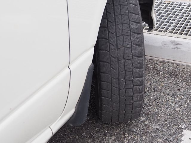 DAIHATSU MIRA GINO 1999 Image 31