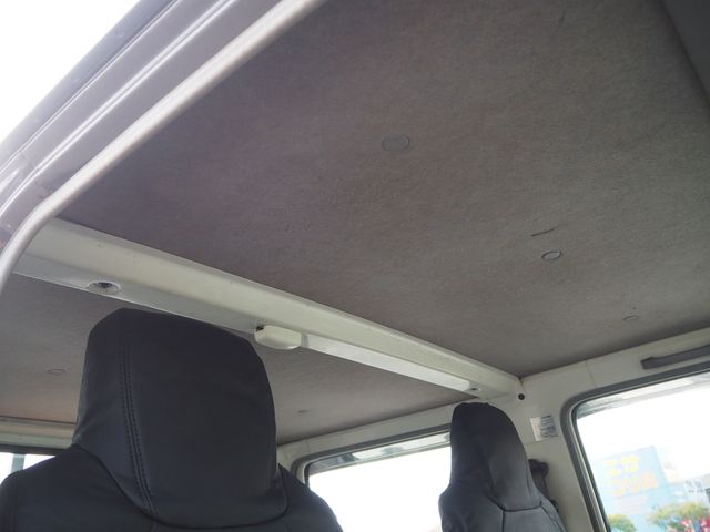 ISUZU ELF 2010 Image 31