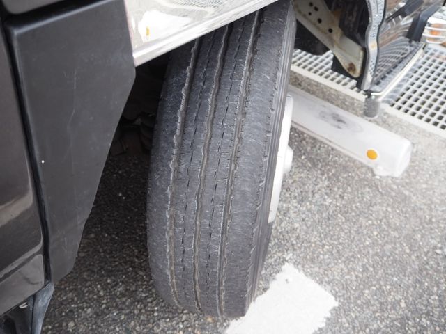 ISUZU ELF 2010 Image 31