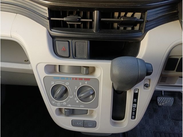 DAIHATSU MOVE 2014 Image 31