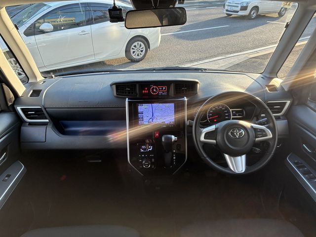 TOYOTA TANK 2018 Image 31